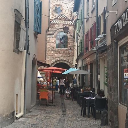 Chez David - T2 Neuf Dans Centre Historique Apartman Brioude Kültér fotó